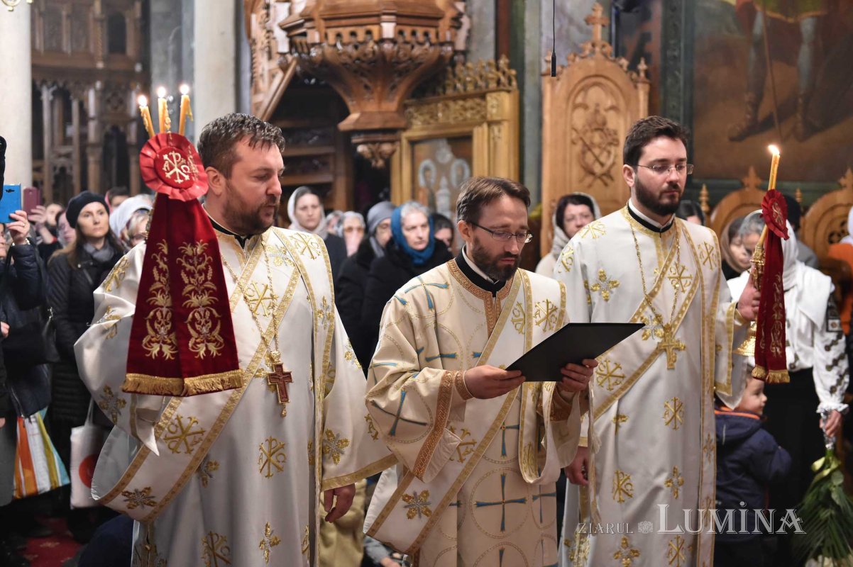 Redactorul de la „Lumina de Duminică” a primit hirotonia întru preot 136087