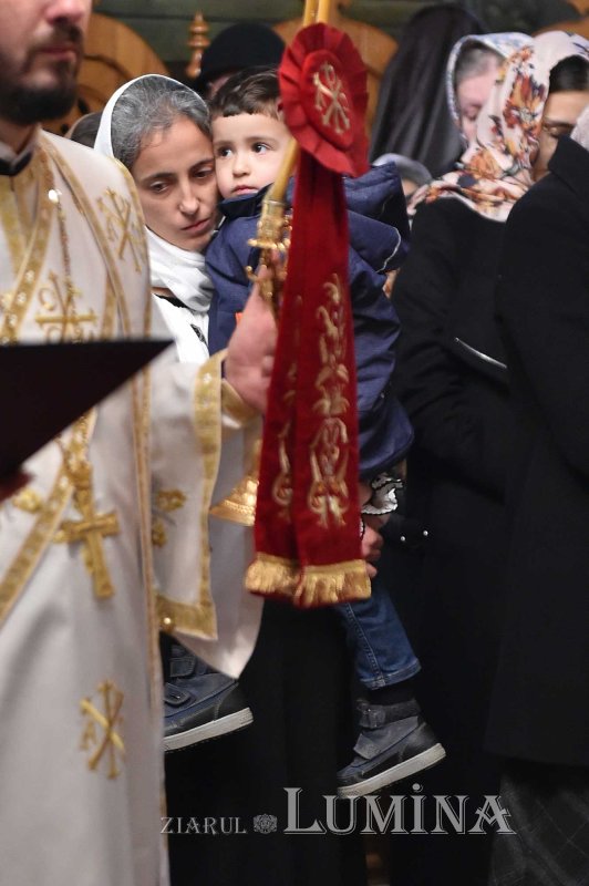 Redactorul de la „Lumina de Duminică” a primit hirotonia întru preot 136088