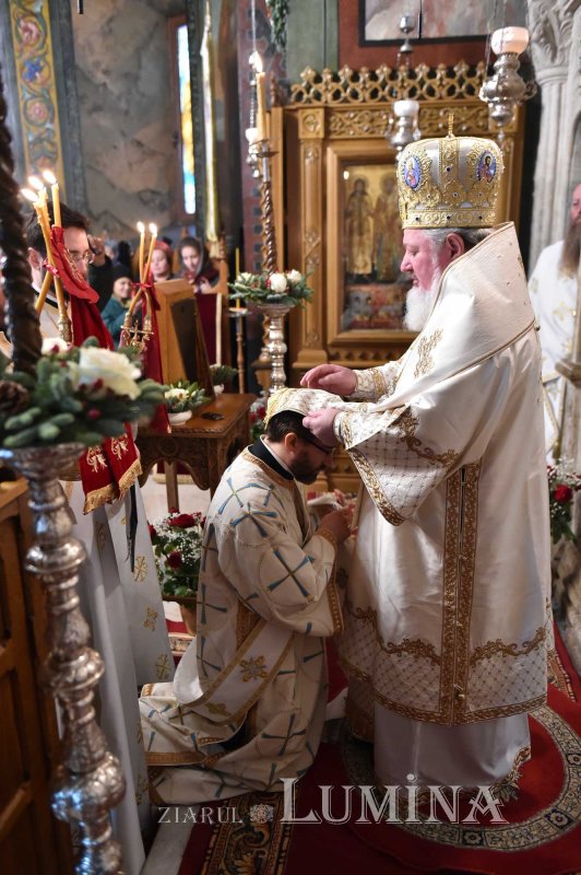 Redactorul de la „Lumina de Duminică” a primit hirotonia întru preot 136089