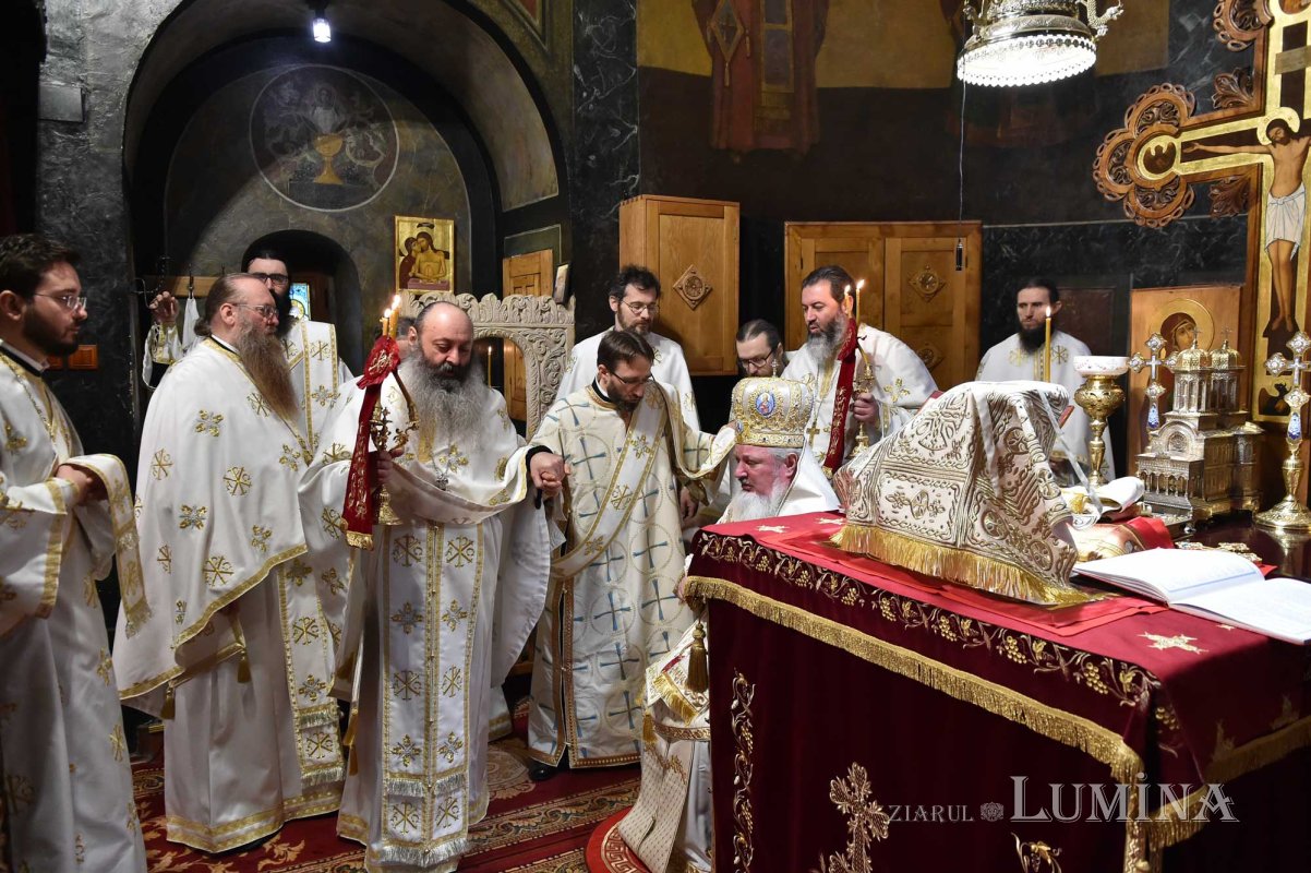 Redactorul de la „Lumina de Duminică” a primit hirotonia întru preot 136090