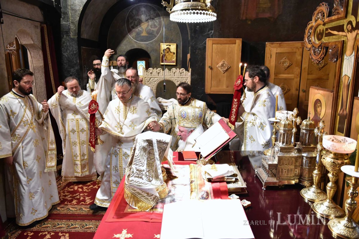 Redactorul de la „Lumina de Duminică” a primit hirotonia întru preot 136093