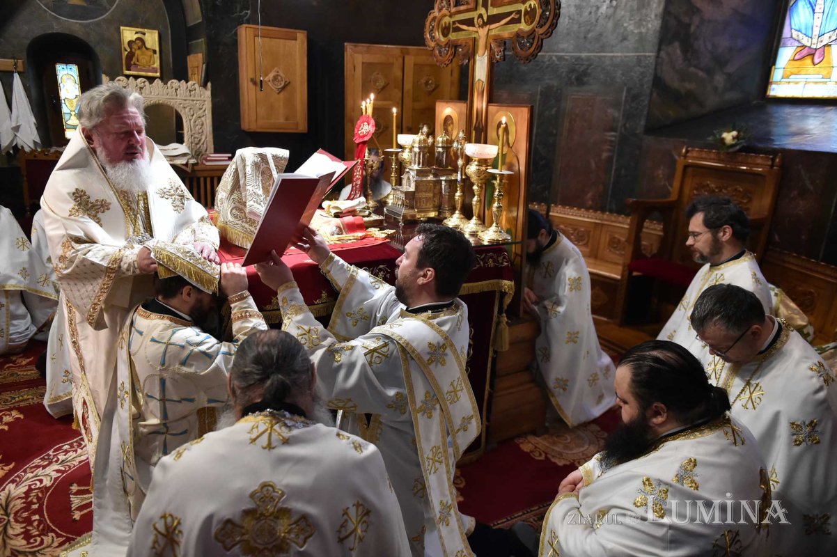 Redactorul de la „Lumina de Duminică” a primit hirotonia întru preot 136098