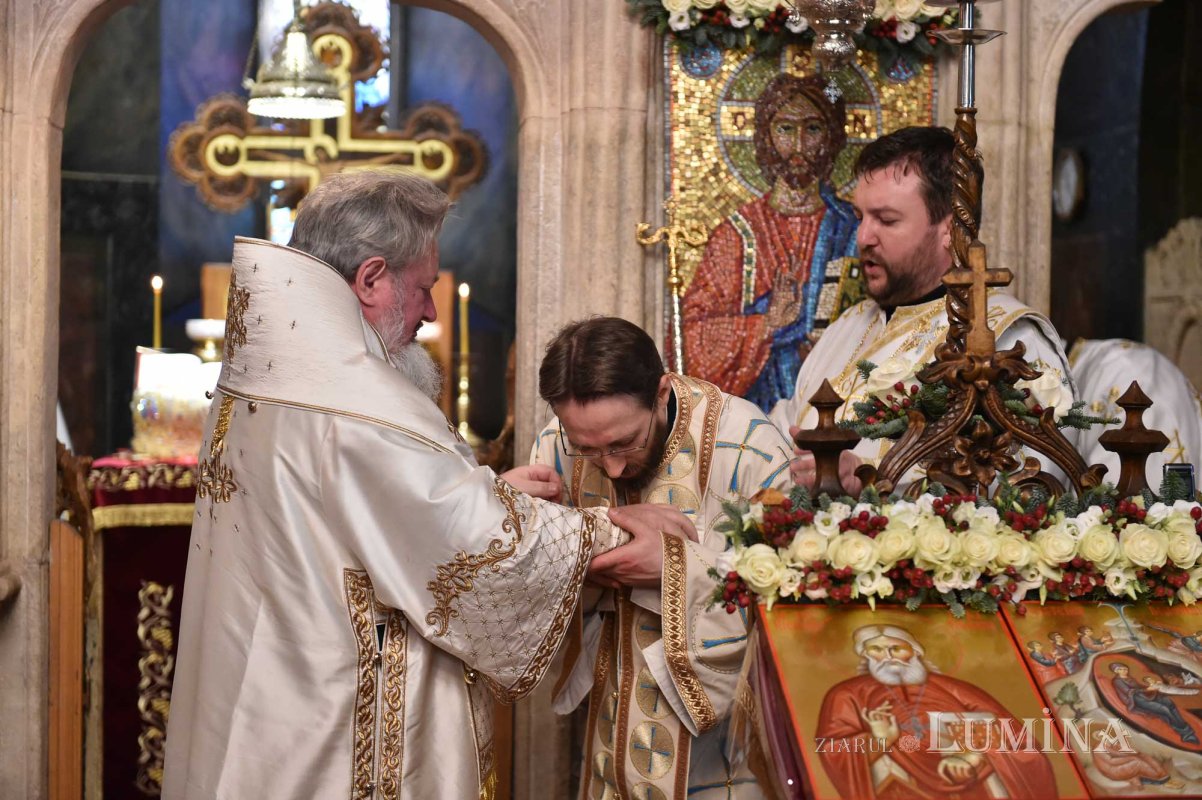 Redactorul de la „Lumina de Duminică” a primit hirotonia întru preot 136100