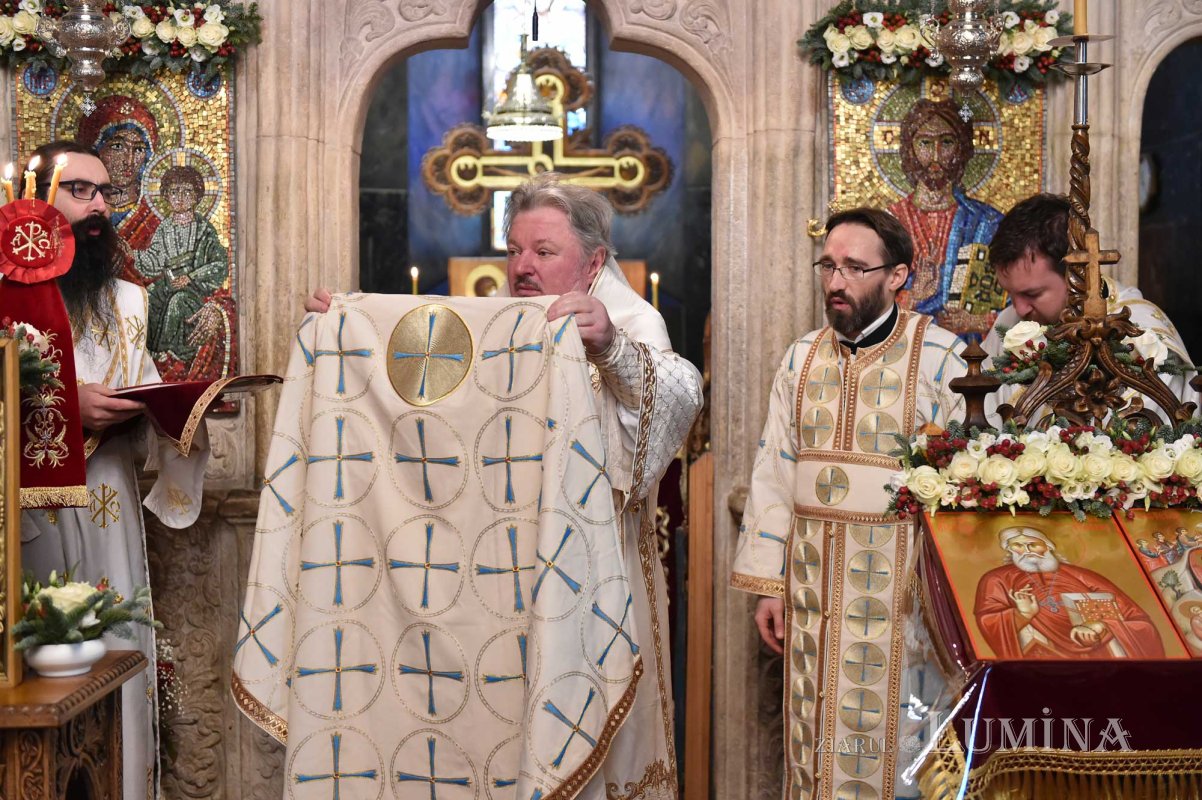 Redactorul de la „Lumina de Duminică” a primit hirotonia întru preot 136102