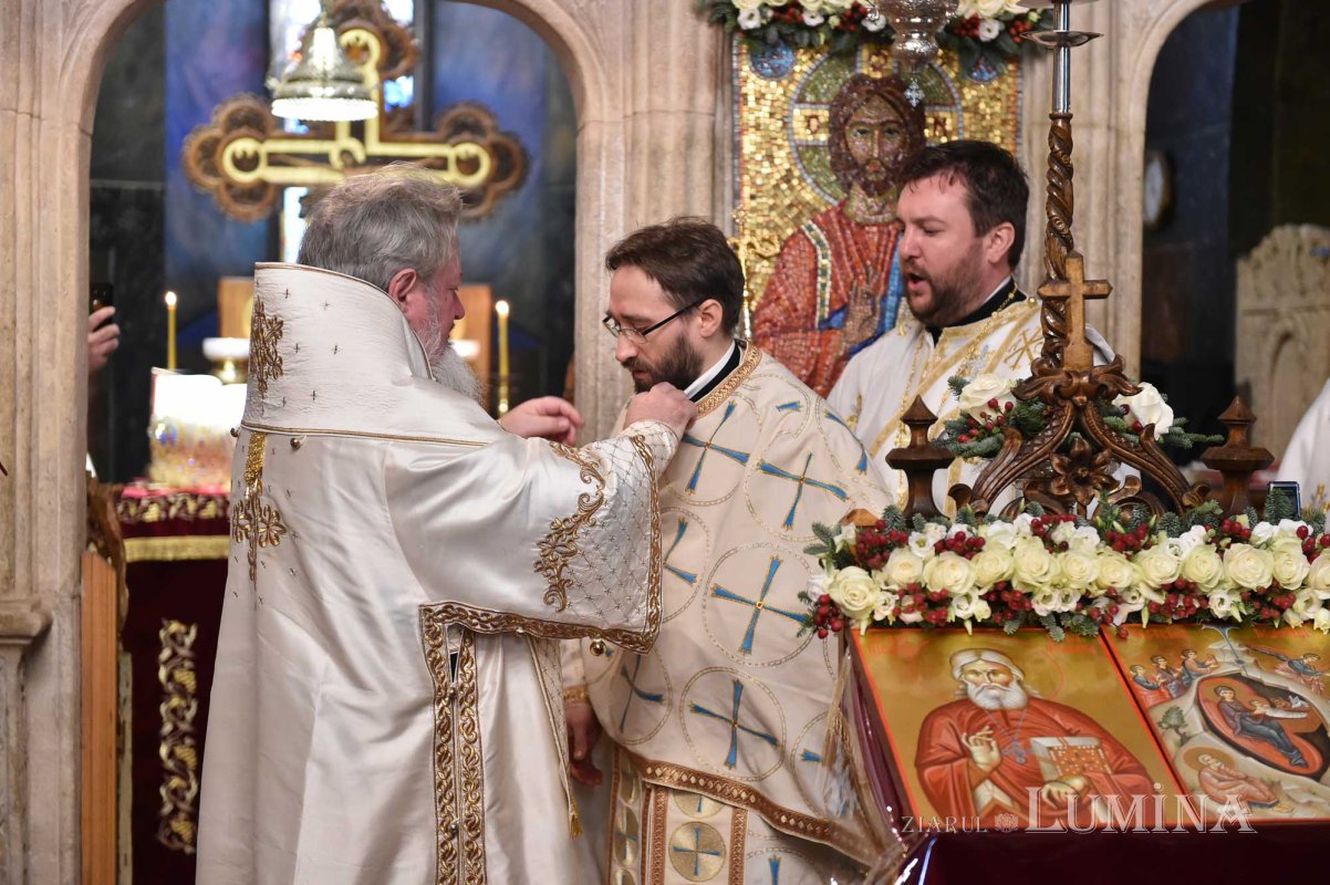 Redactorul de la „Lumina de Duminică” a primit hirotonia întru preot 136103
