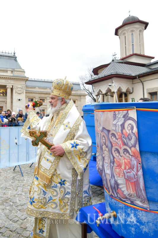 Binecuvântarea Iordanului la Catedrala Patriarhală din București 136520