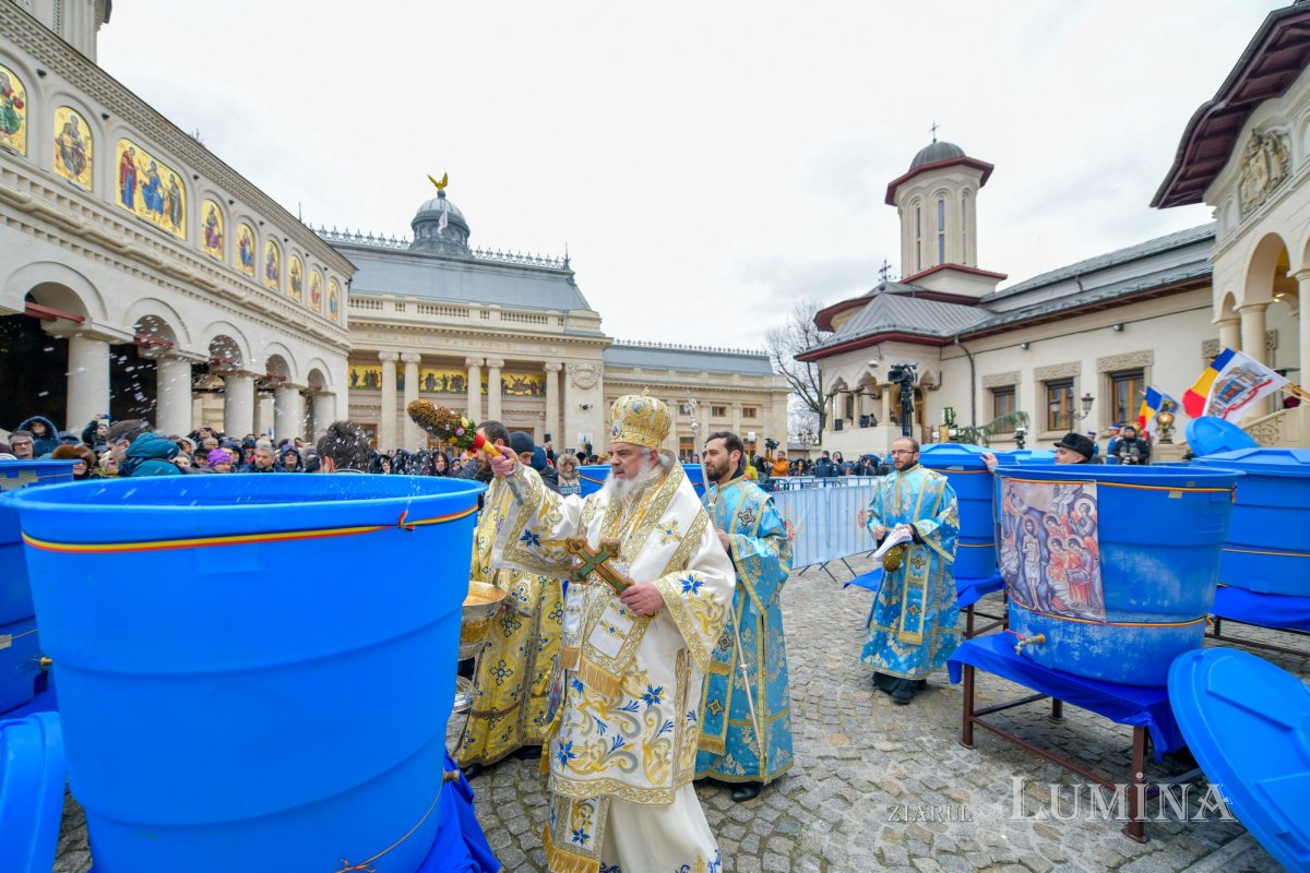 Binecuvântarea Iordanului la Catedrala Patriarhală din București 136521