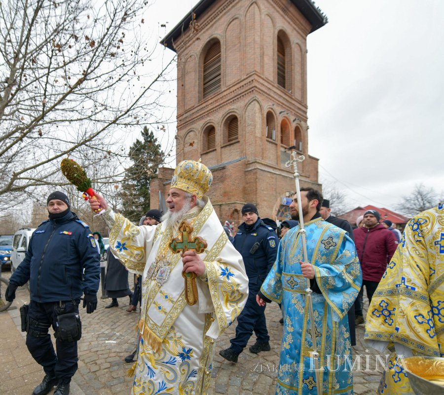 Binecuvântarea Iordanului la Catedrala Patriarhală din București 136526