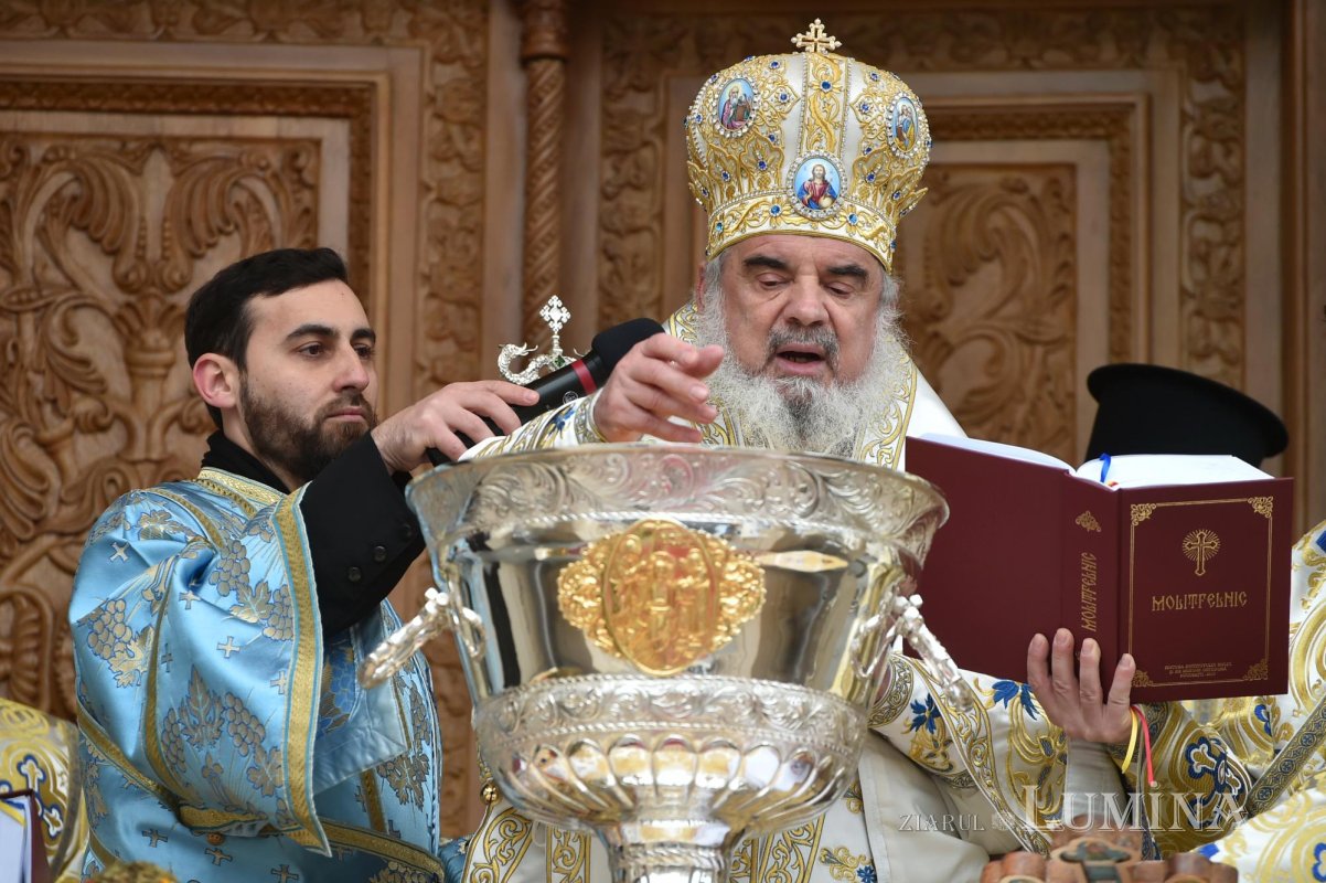 Binecuvântarea Iordanului la Catedrala Patriarhală din București 136544