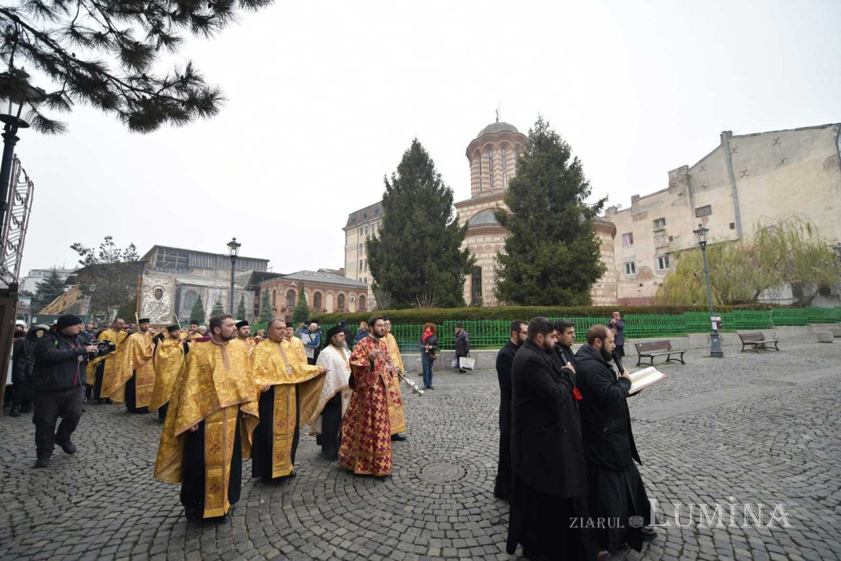 Procesiune cu moaștele și icoana Sfântului Cuvios Antonie cel Mare în Centrul Vechi 137235