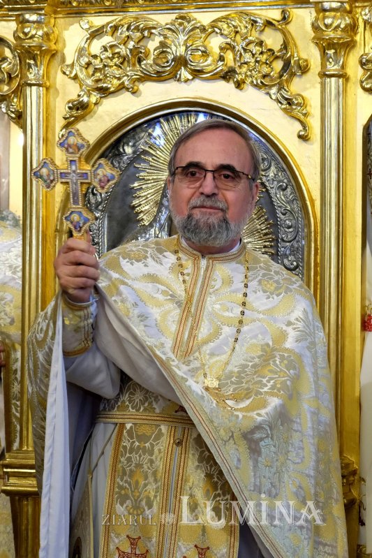 „Catapeteasma unei biserici este icoana Împărăţiei cerurilor” 137882