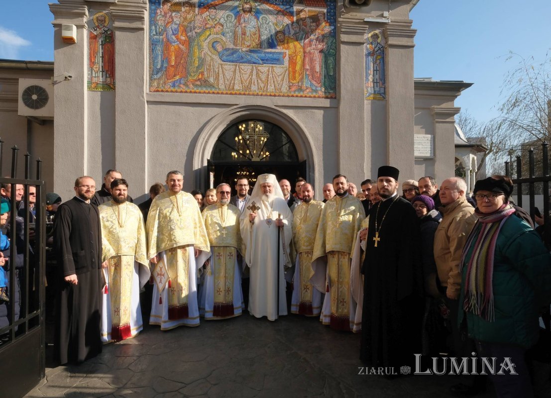 „Catapeteasma unei biserici este icoana Împărăţiei cerurilor” 137887