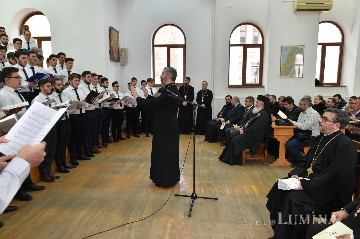 Sărbătoarea Sfinților Trei Ierarhi, icoană a comuniunii şi frăţietăţii 138223