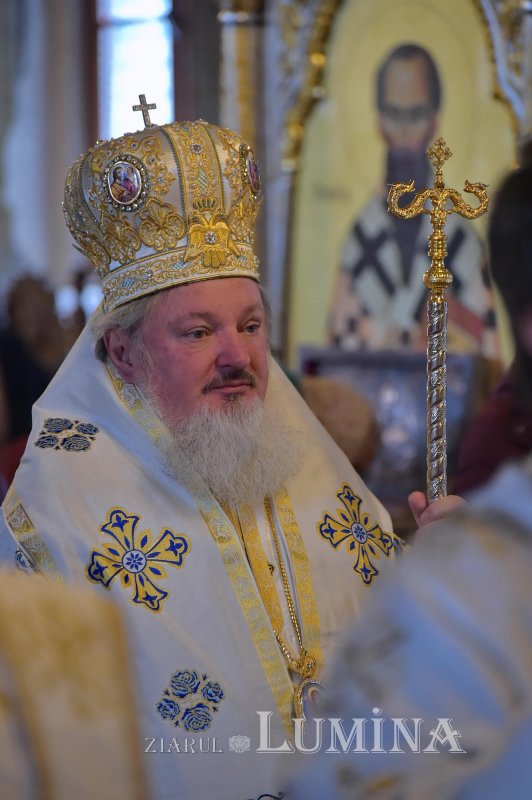 Sărbătoarea Sfinților Trei Ierarhi, icoană a comuniunii şi frăţietăţii 138232