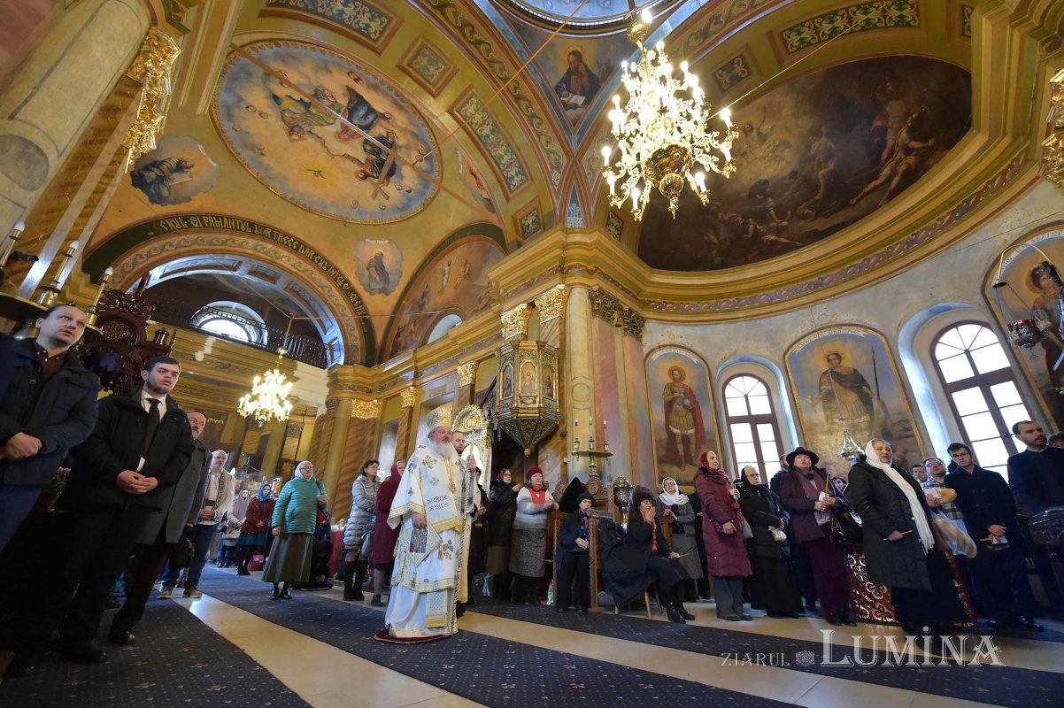 Sărbătoarea Sfinților Trei Ierarhi, icoană a comuniunii şi frăţietăţii 138234