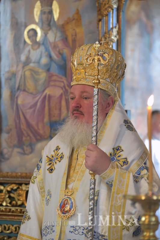 Sărbătoarea Sfinților Trei Ierarhi, icoană a comuniunii şi frăţietăţii 138242