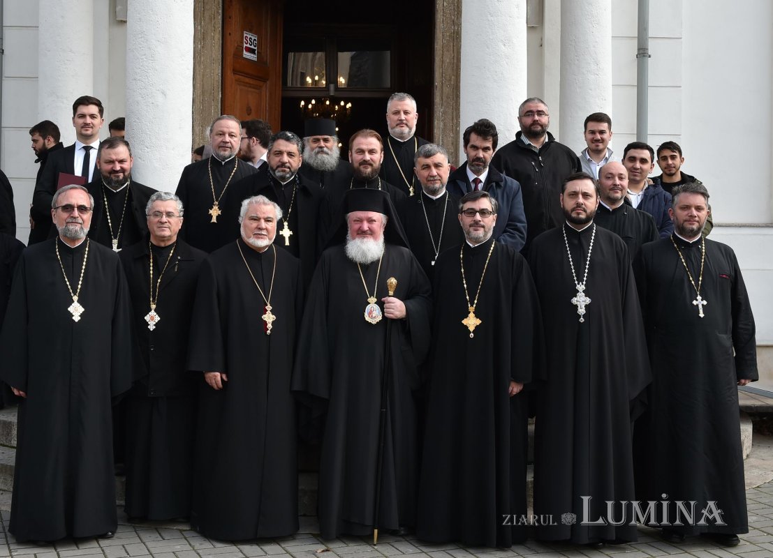 Sărbătoarea Sfinților Trei Ierarhi, icoană a comuniunii şi frăţietăţii 138248