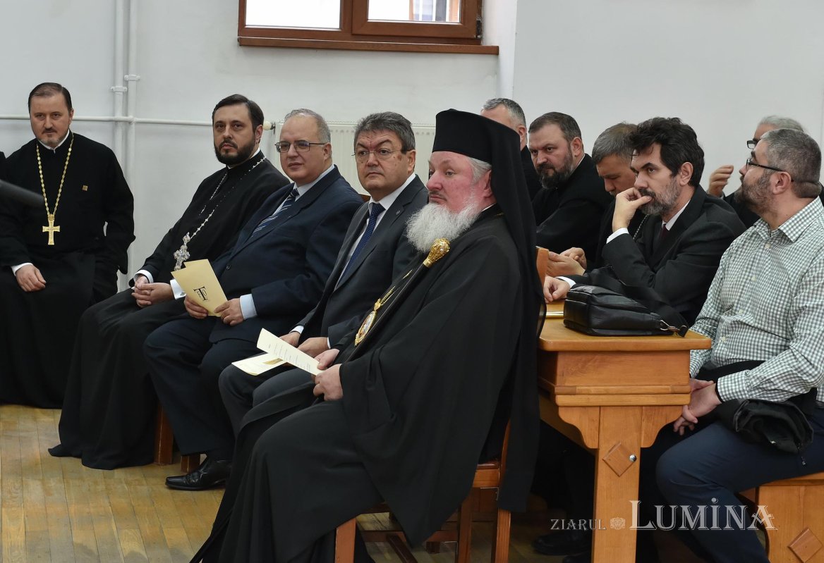 Sărbătoarea Sfinților Trei Ierarhi, icoană a comuniunii şi frăţietăţii 138253