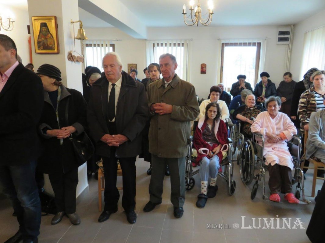 O sublimă lecție de viață într-un spital al Bisericii 139252