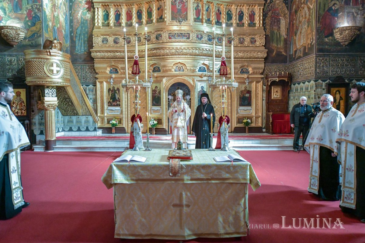 Arhiepiscopul Dunării de Jos a aniversat trei decenii de slujire arhierească 139423