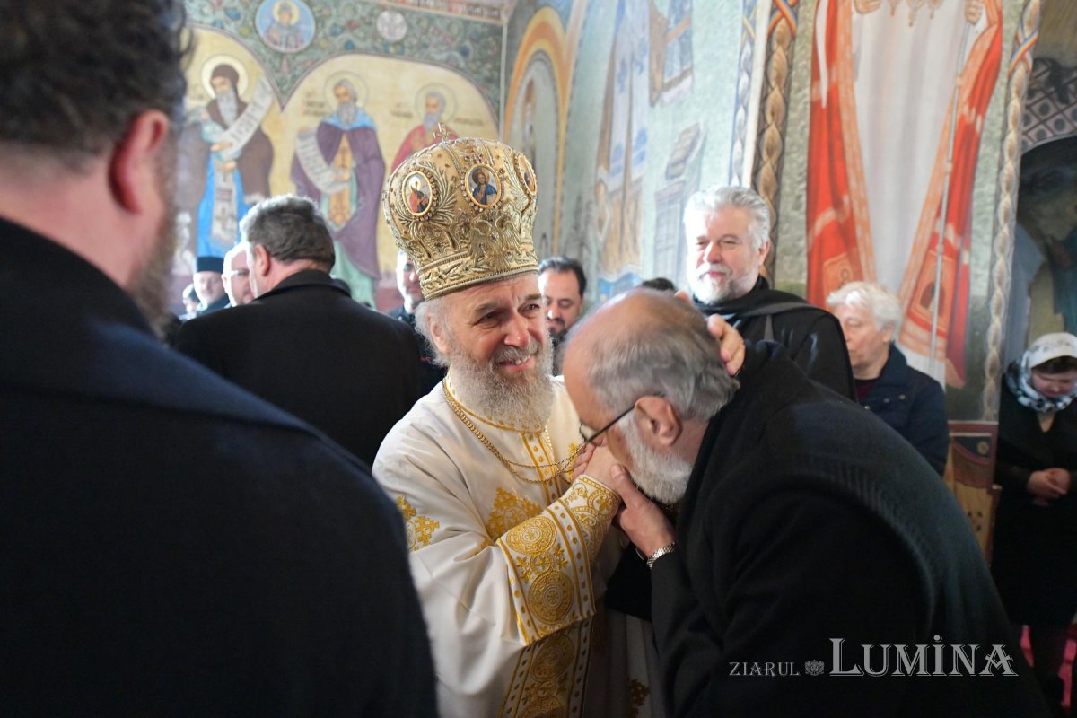 Arhiepiscopul Dunării de Jos a aniversat trei decenii de slujire arhierească 139435