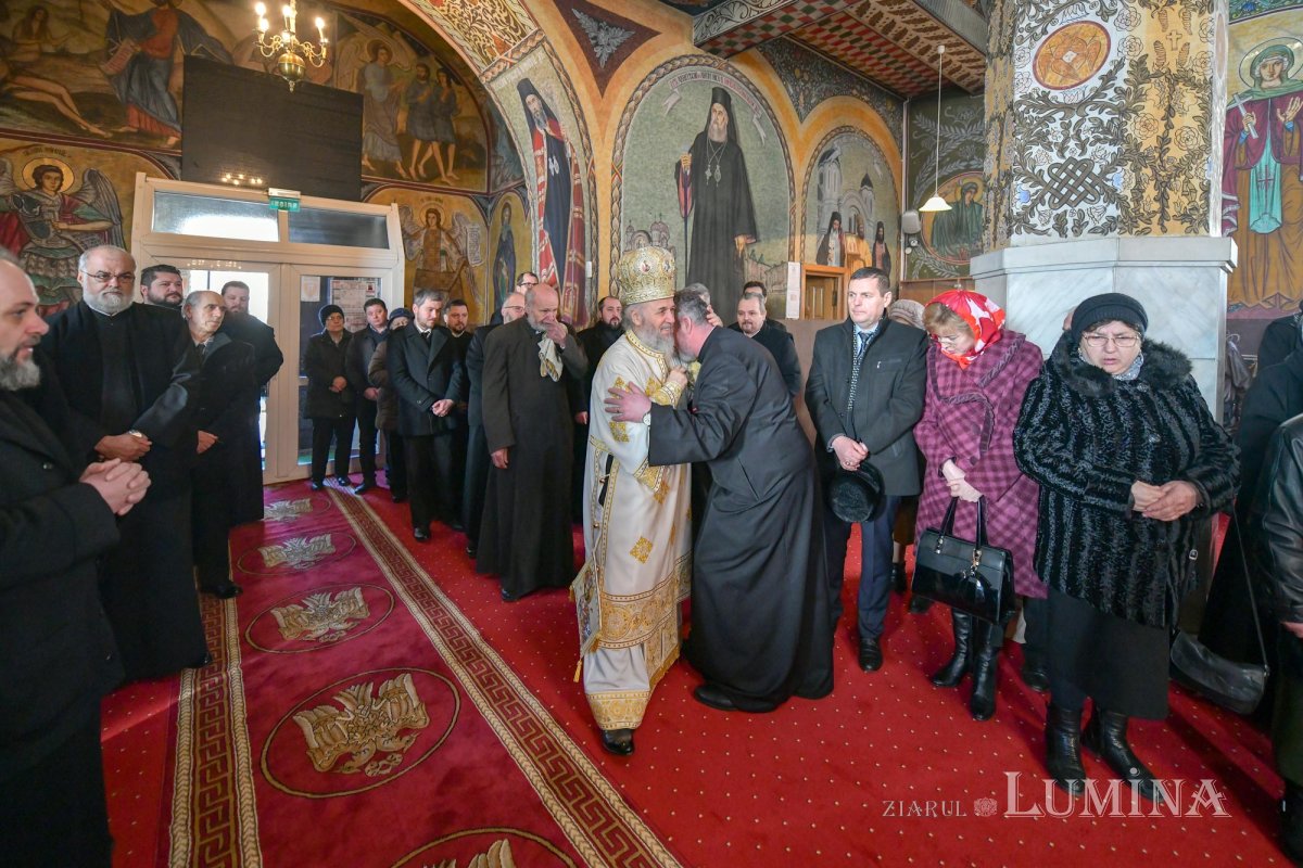 Arhiepiscopul Dunării de Jos a aniversat trei decenii de slujire arhierească 139436