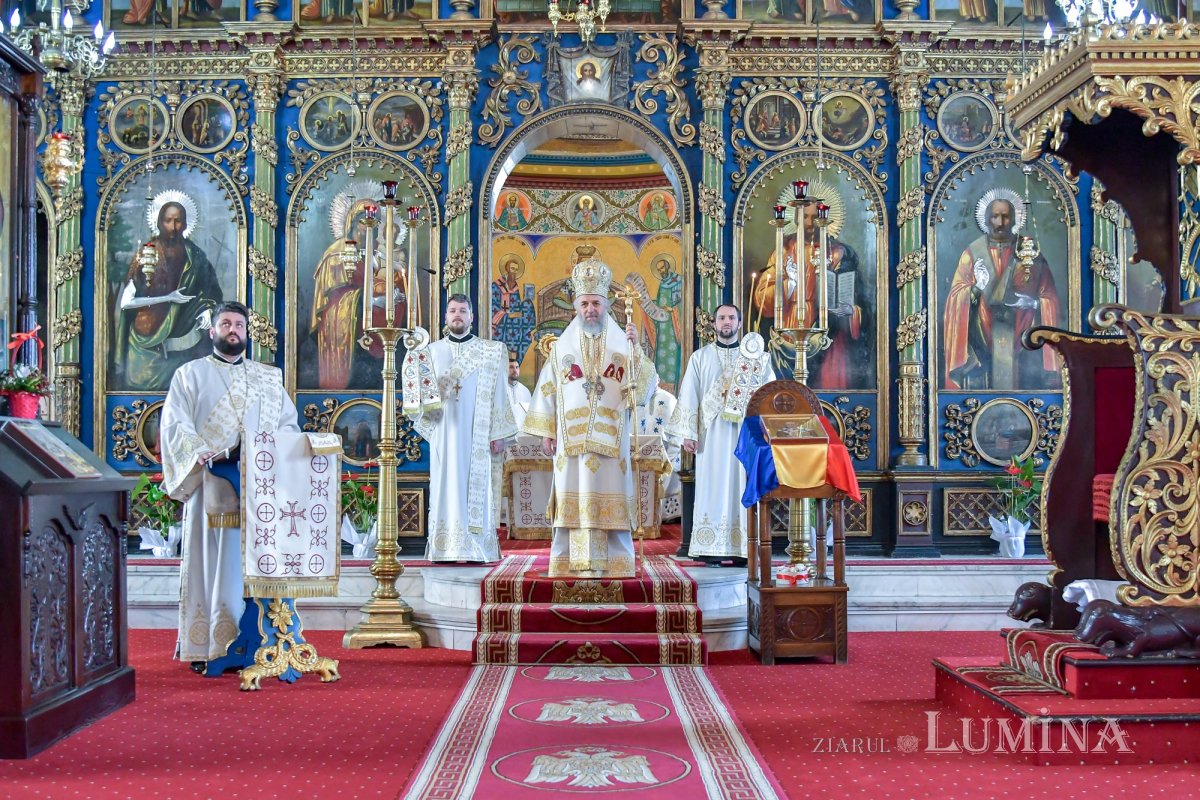 Arhiepiscopul Dunării de Jos a aniversat trei decenii de slujire arhierească 139457