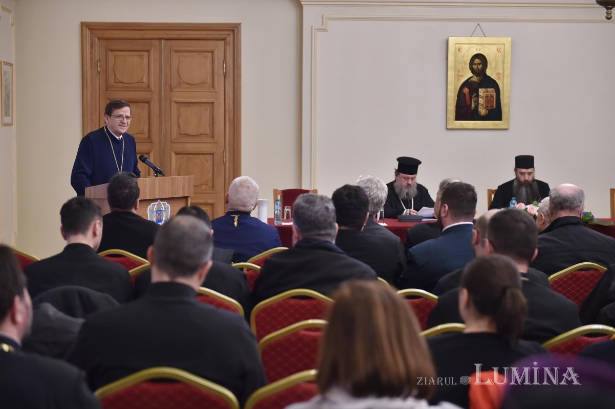 Adunarea Generală a Casei de Ajutor Reciproc a Arhiepiscopiei Bucureștilor 139591