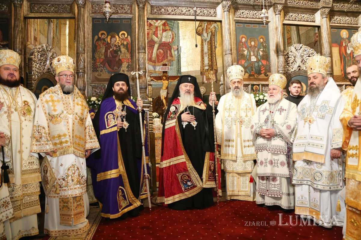 Hirotonia Preasfinţitului Părinte Benedict Bistriţeanul 139711