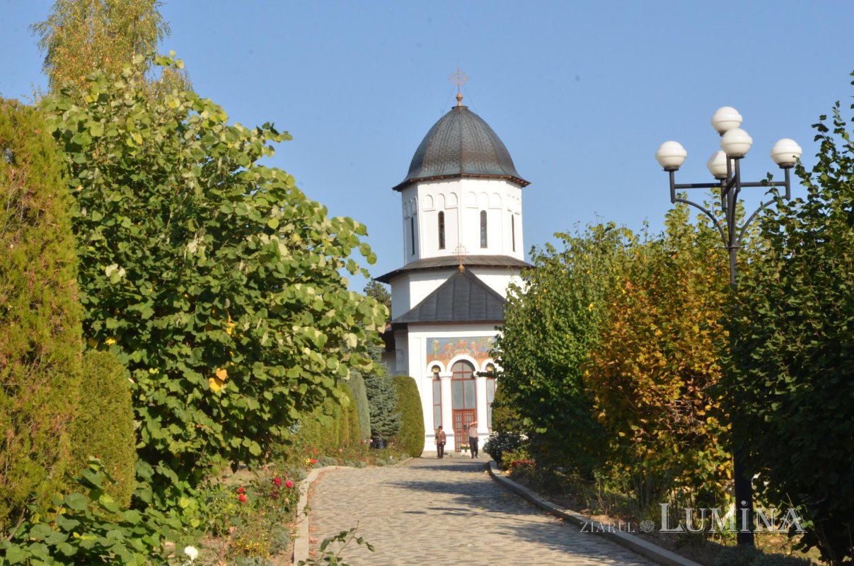 Într-un muzeu viu, la Mănăstirea Văleni din Argeș 139906