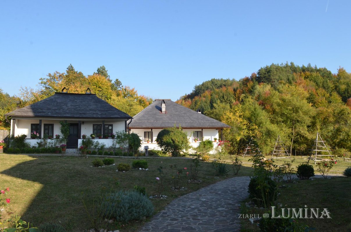 Într-un muzeu viu, la Mănăstirea Văleni din Argeș 139911