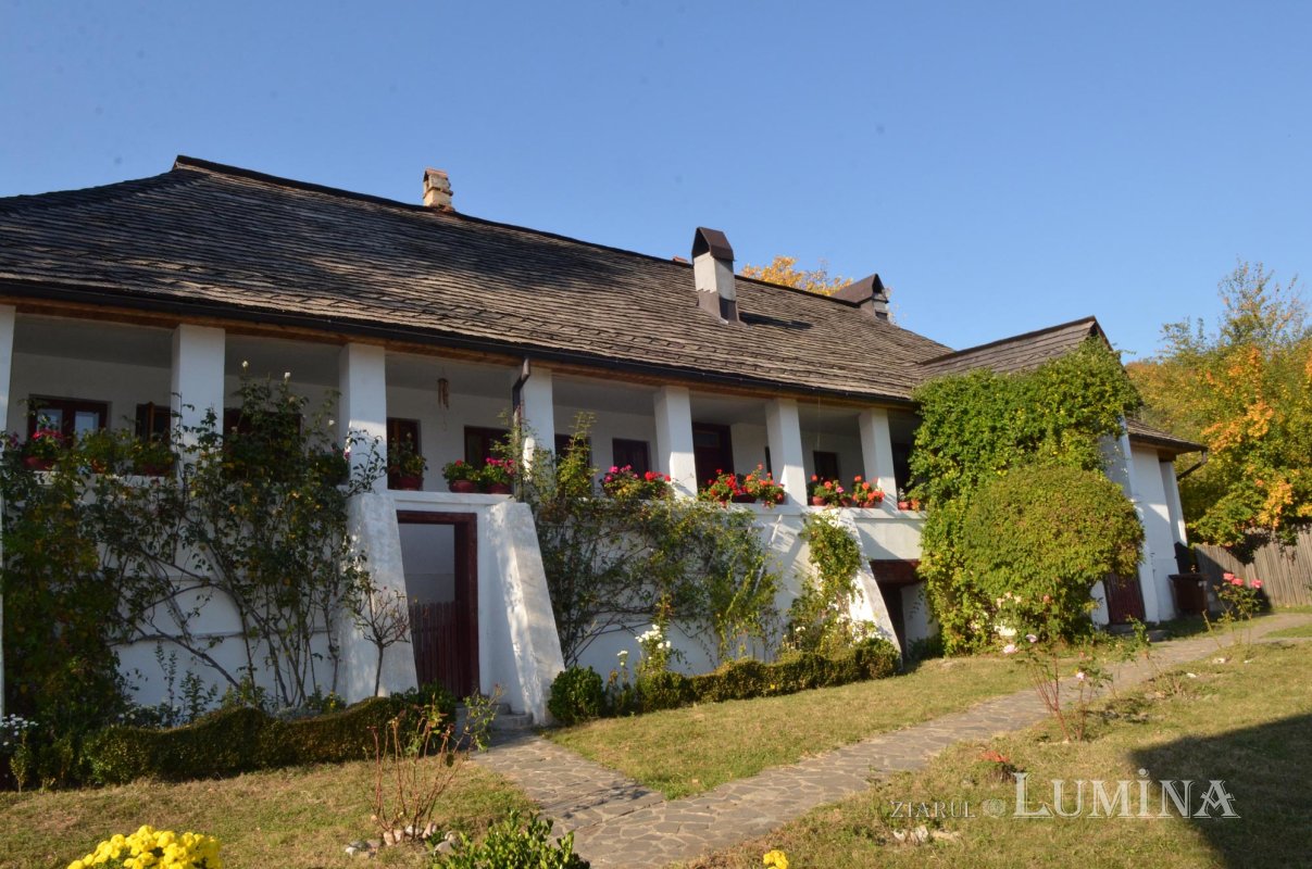 Într-un muzeu viu, la Mănăstirea Văleni din Argeș 139912