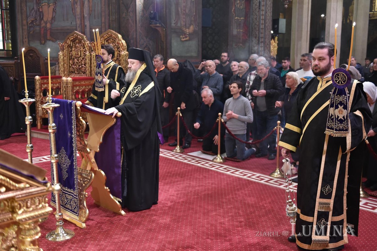 Ultima parte a slujbei Canonului Mare, la Catedrala Patriarhală 140478