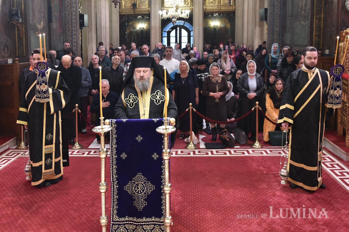Ultima parte a slujbei Canonului Mare, la Catedrala Patriarhală 140483