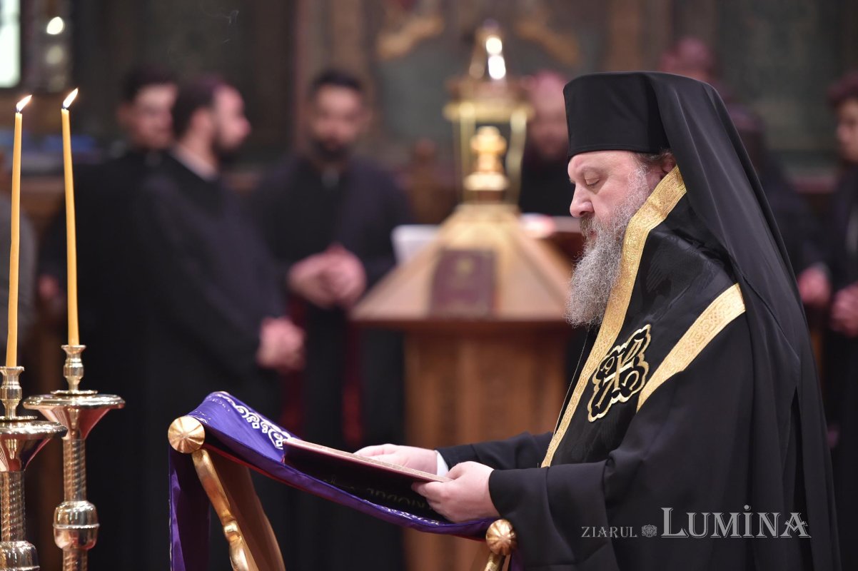 Ultima parte a slujbei Canonului Mare, la Catedrala Patriarhală 140485