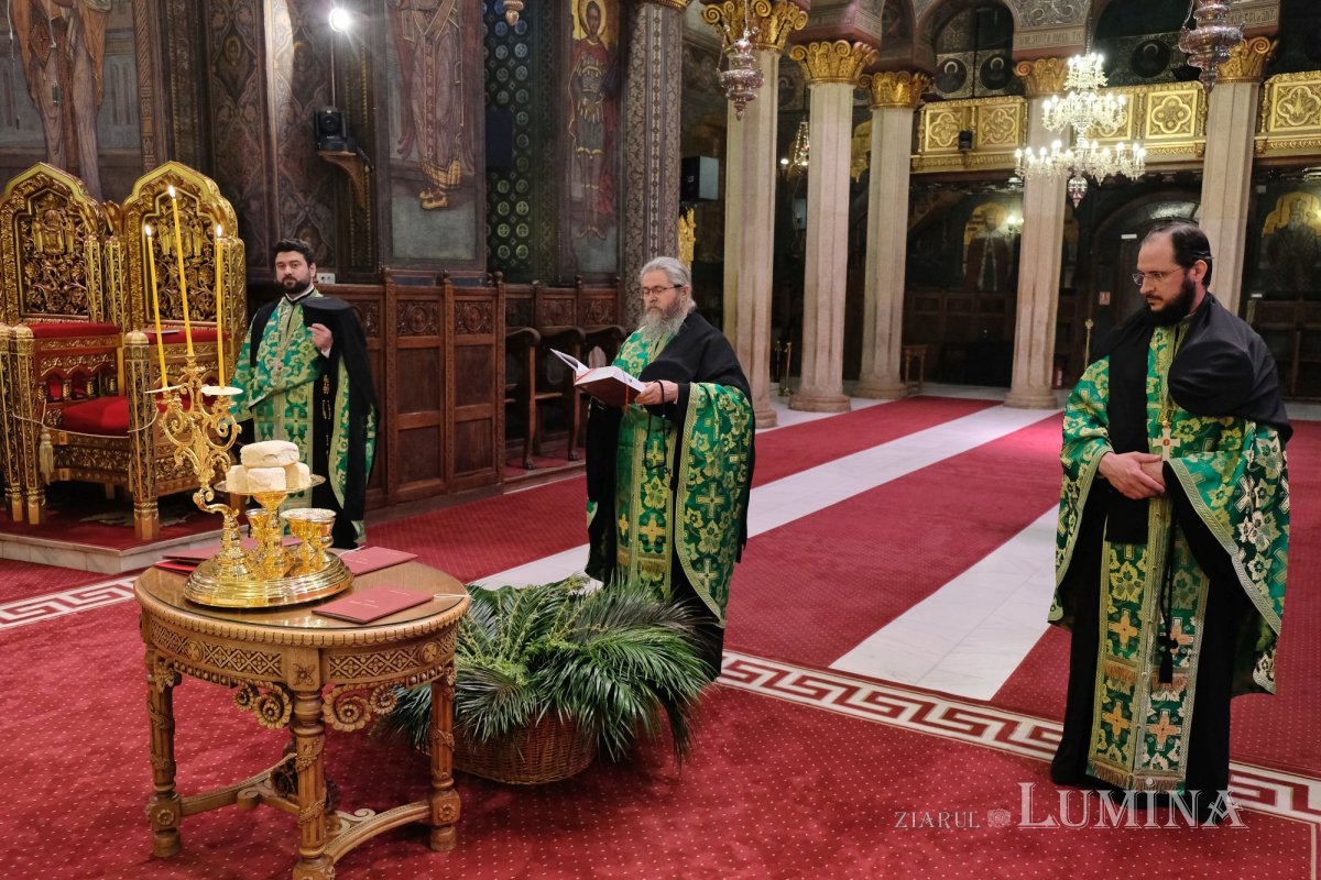 Sfințirea ramurilor de salcie și de finic la Catedrala Patriarhală 142586