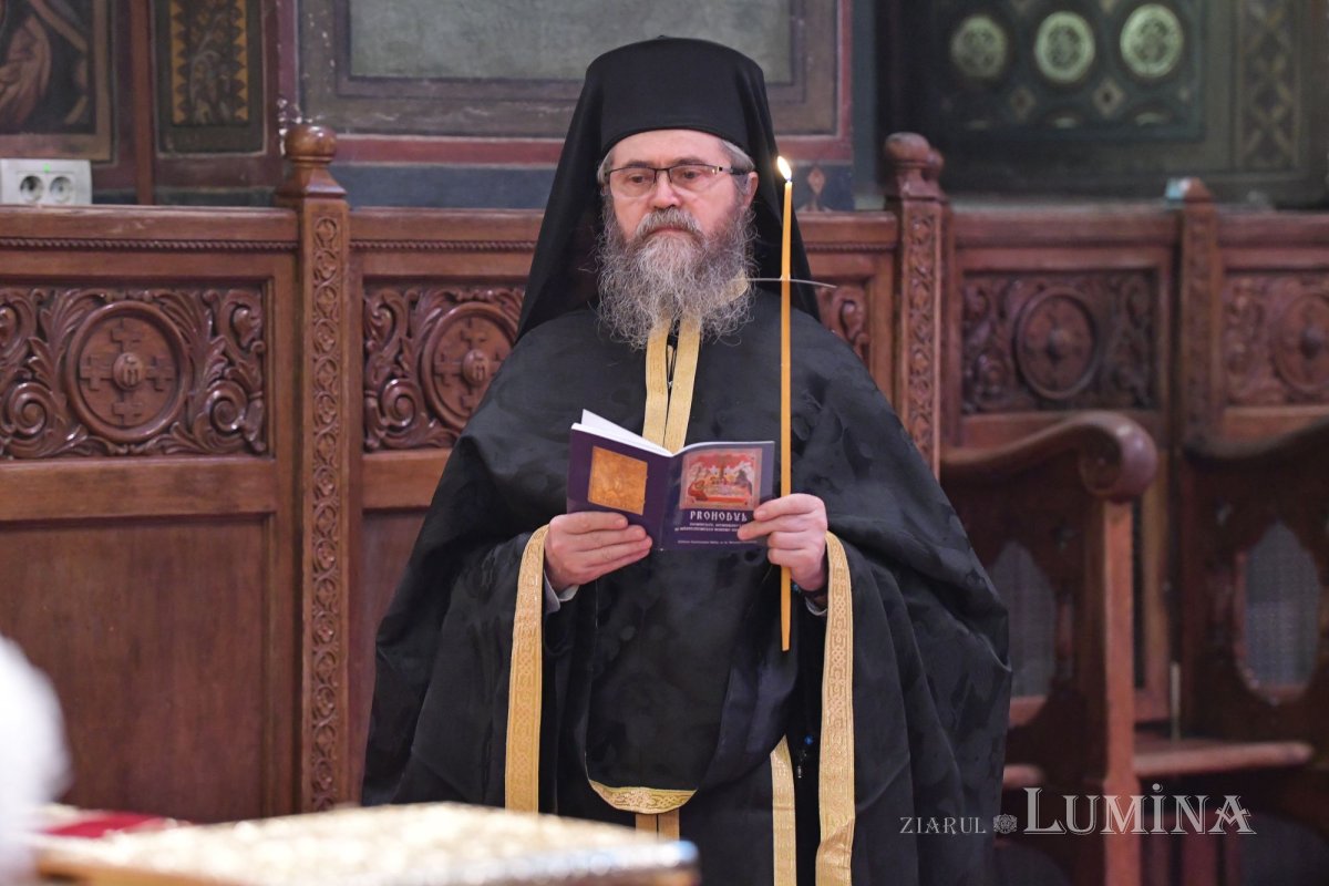 Denia Prohodului Domnului la Catedrala Patriarhală 143101