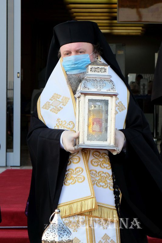 Minunea de la Mormântul Domnului, speranță în vreme de pandemie 143202