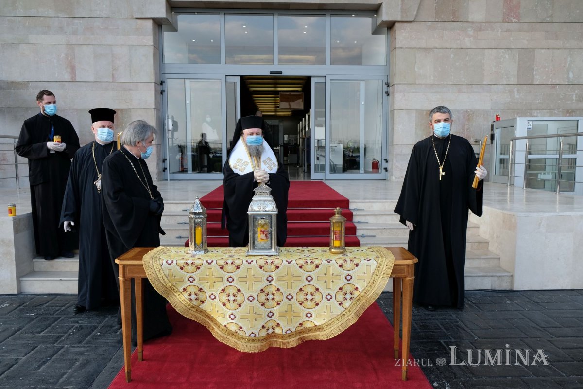 Minunea de la Mormântul Domnului, speranță în vreme de pandemie 143204