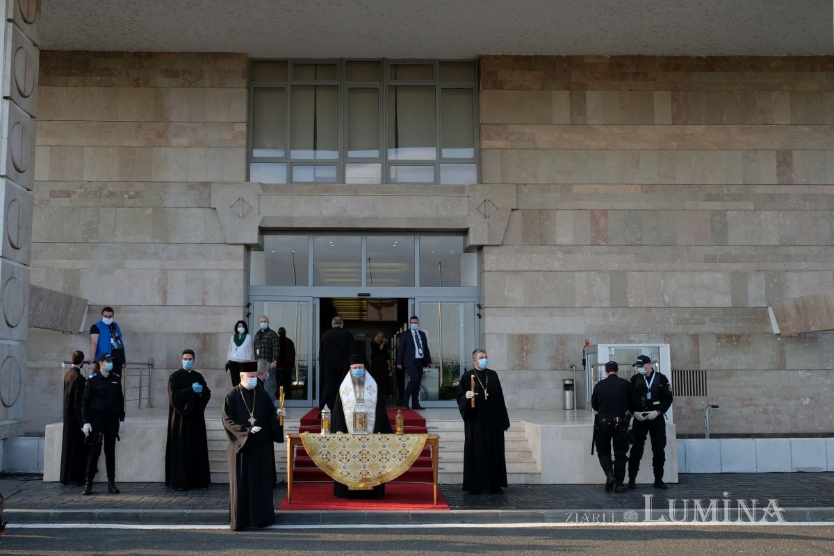 Minunea de la Mormântul Domnului, speranță în vreme de pandemie 143210