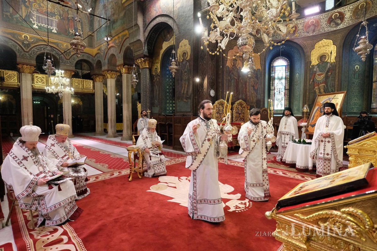 Slujba Vecerniei sau „A doua Înviere” din prima zi de Paști la Patriarhie 143285