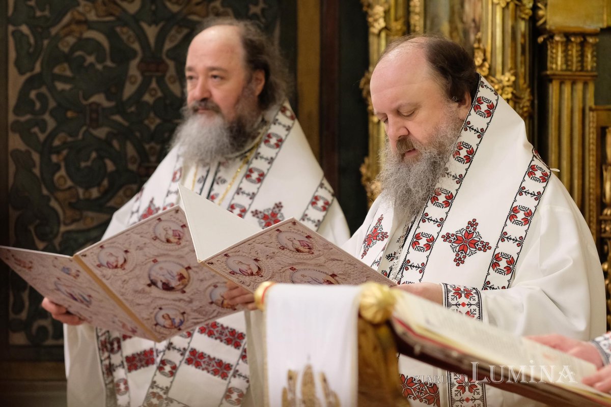 Slujba Vecerniei sau „A doua Înviere” din prima zi de Paști la Patriarhie 143293