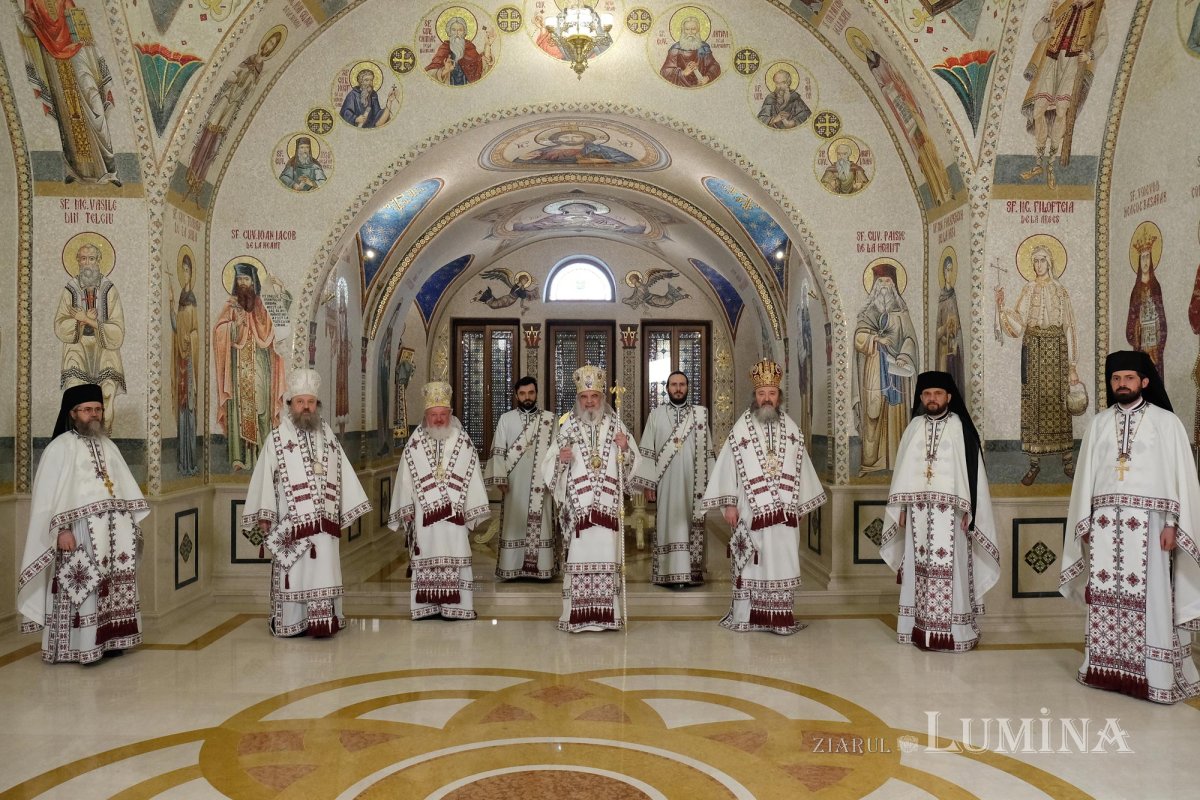 Slujba Vecerniei sau „A doua Înviere” din prima zi de Paști la Patriarhie 143297