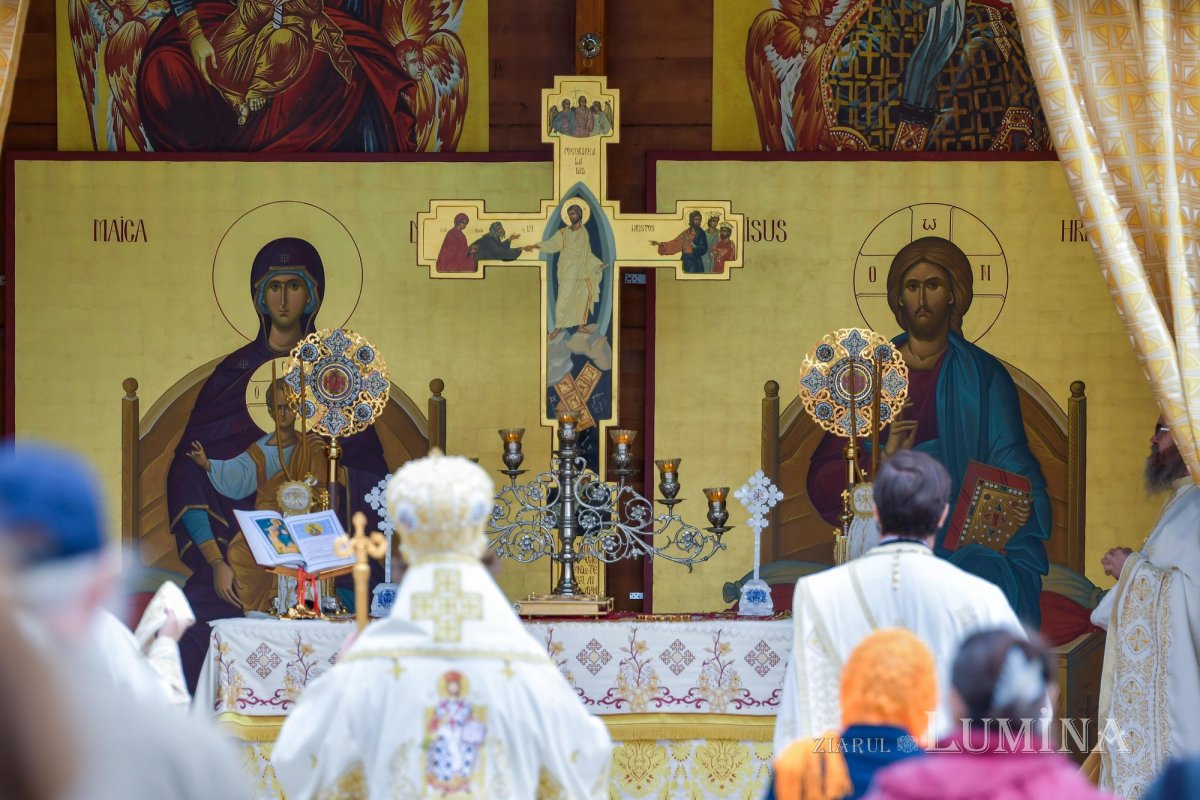 Slujire arhierească în Duminica Samarinencei pe Colina Bucuriei 144824