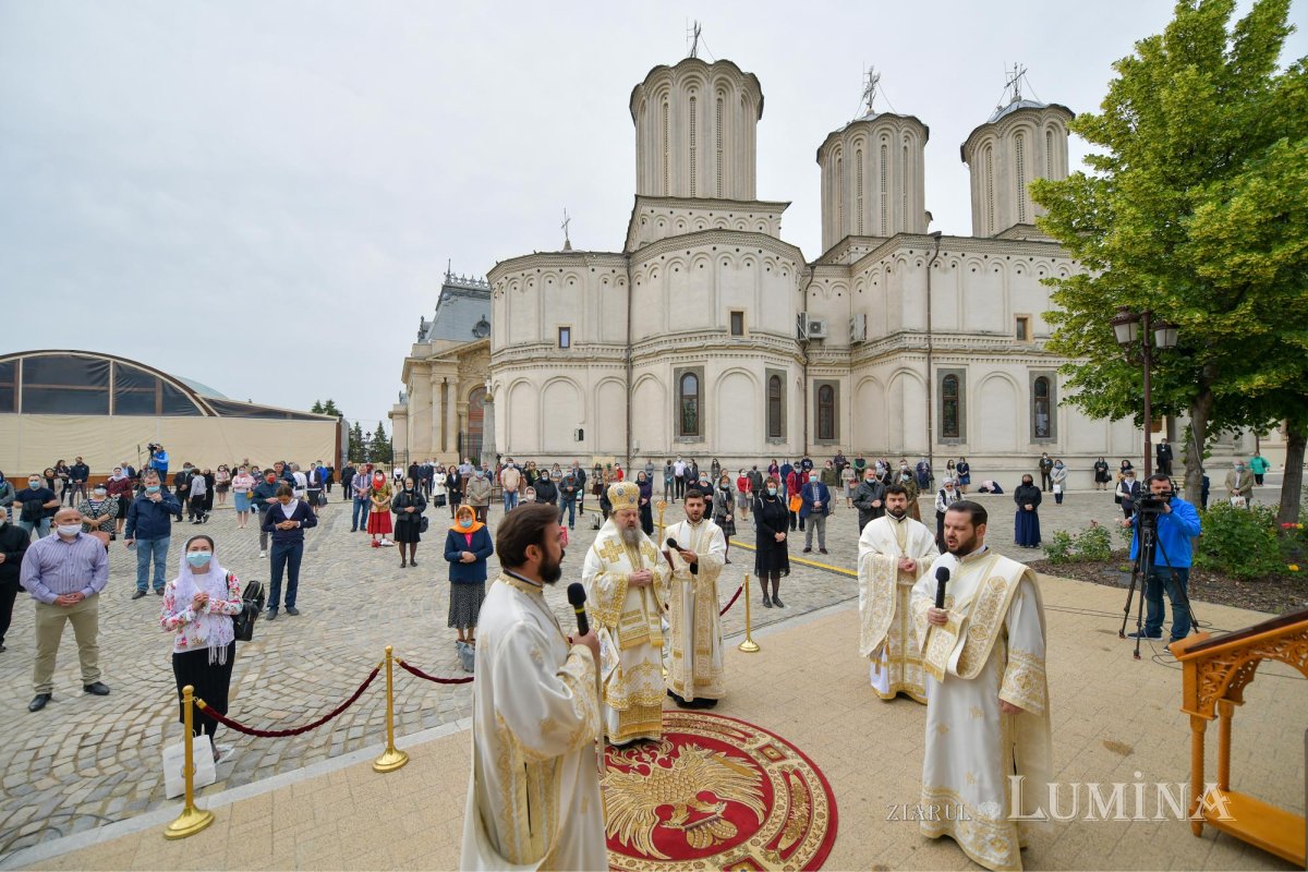 Slujire arhierească în Duminica Samarinencei pe Colina Bucuriei 144825