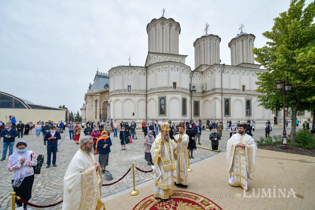 Slujire arhierească în Duminica Samarinencei pe Colina Bucuriei 144833