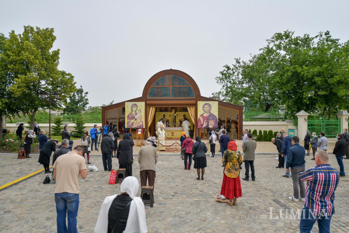 Slujire arhierească în Duminica Samarinencei pe Colina Bucuriei 144836