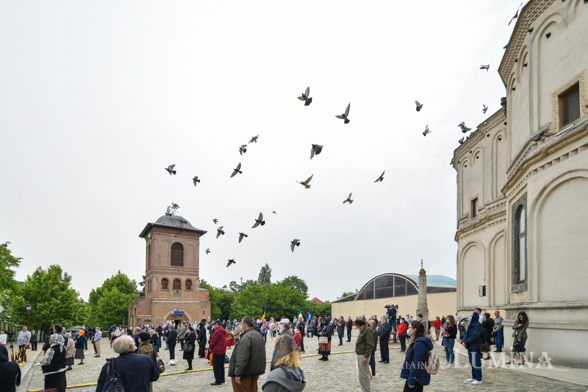 Slujire arhierească în Duminica Samarinencei pe Colina Bucuriei 144840