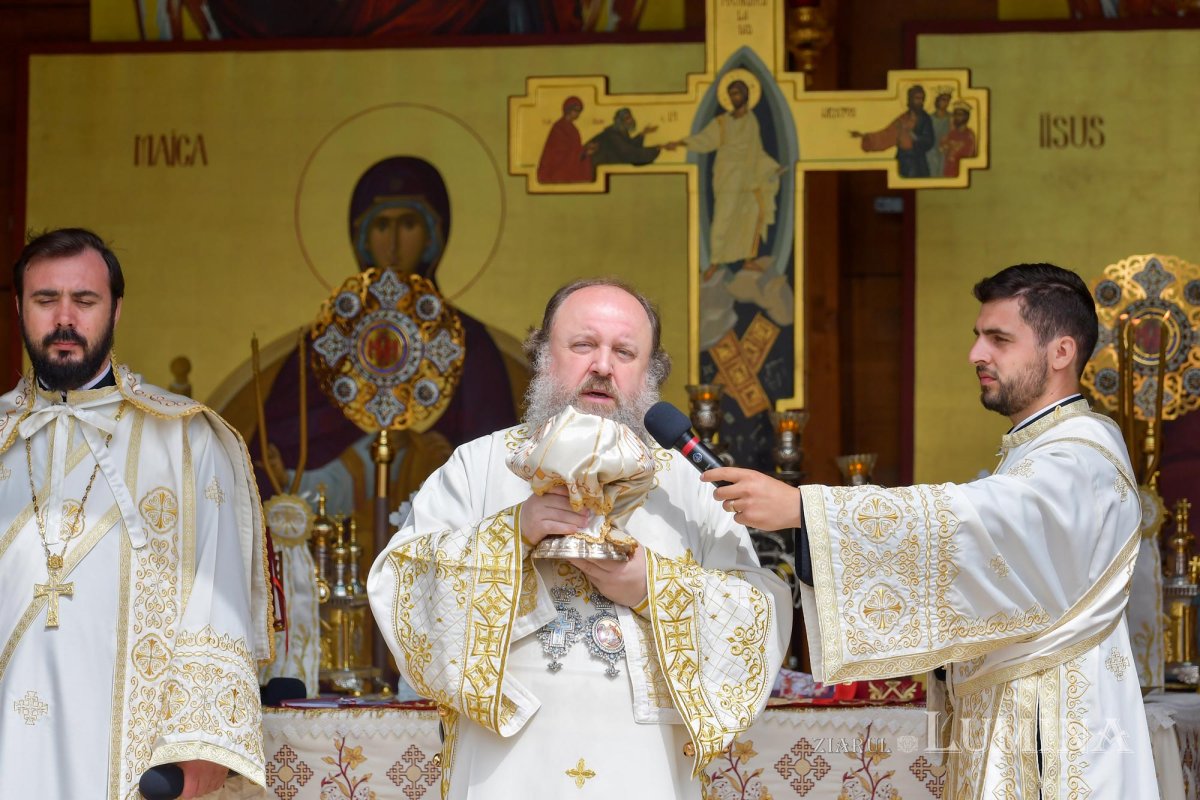 Slujire arhierească în Duminica Samarinencei pe Colina Bucuriei 144858
