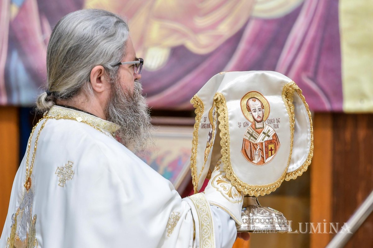 Slujire arhierească în Duminica Samarinencei pe Colina Bucuriei 144859